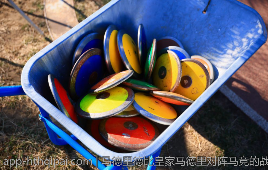 马德里德比皇家马德里对阵马竞的战绩与表现分析